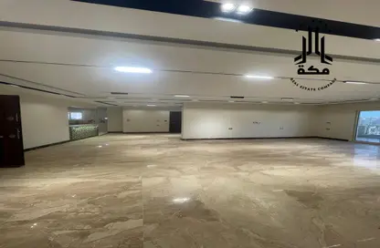 Office Space - Studio - 4 Bathrooms for rent in Ammar Ibn Yasser St. - El Hegaz Square - El Nozha - Cairo