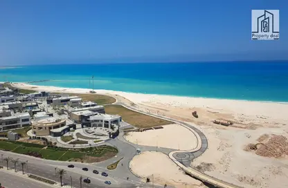 Apartment - 2 Bedrooms - 3 Bathrooms for sale in The Gate Towers - New Alamein City - North Coast