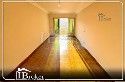 Apartment - 3 Bedrooms - 2 Bathrooms for sale in Abd Al Hameed El Deeb St. - Tharwat - Hay Sharq - Alexandria