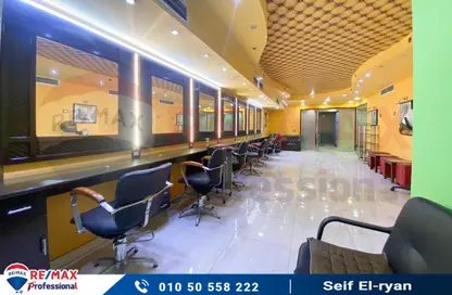 Shop - Studio - 2 Bathrooms for rent in Khaleel Al Khayat Basha St. - Kafr Abdo - Roushdy - Hay Sharq - Alexandria