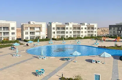 Chalet - 2 Bedrooms - 1 Bathroom for sale in Sea View - Ras Al Hekma - North Coast