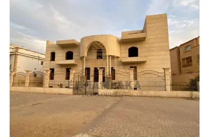 Villa - 1 Bedroom - 1 Bathroom for sale in Al Bostan St. - 9th District - Sheikh Zayed City - Giza