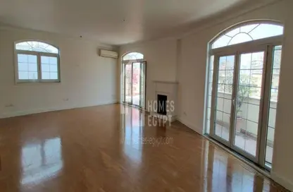 Penthouse - 4 Bedrooms - 3 Bathrooms for rent in Ibn Zinky St. - Zamalek - Cairo