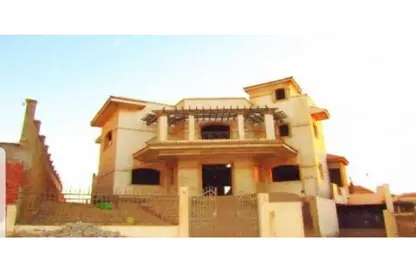 Villa - 6 Bedrooms - 2 Bathrooms for sale in El Shorouk Compounds - Shorouk City - Cairo