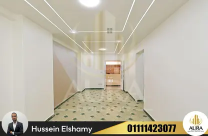 Apartment - 3 Bedrooms - 1 Bathroom for sale in Mahmoud Al Essawy St. - Sidi Beshr - Hay Awal El Montazah - Alexandria