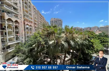 Apartment - 3 Bedrooms - 3 Bathrooms for rent in Kamal Eldin Salah St. - Smouha - Hay Sharq - Alexandria