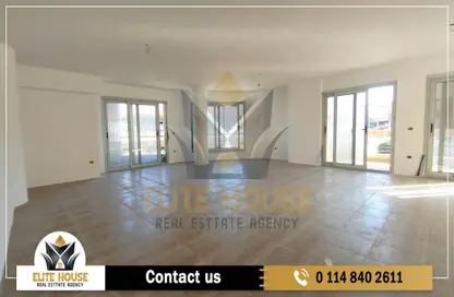 Office Space - Studio - 3 Bathrooms for sale in Omar Lotfy St. - Sporting - Hay Sharq - Alexandria