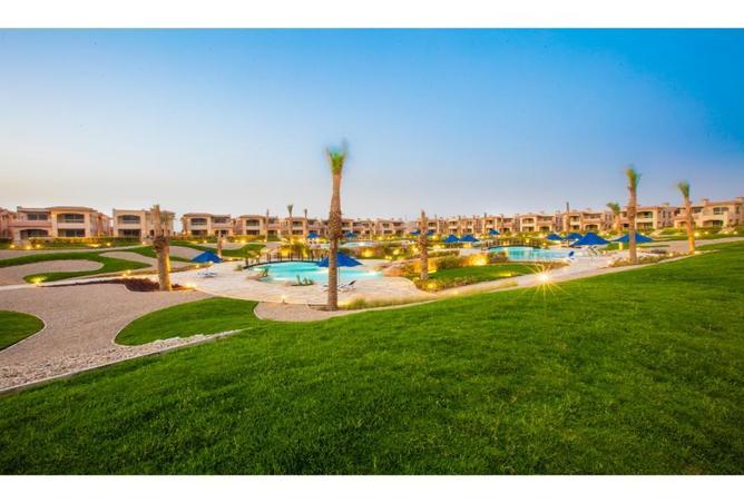 Chalet - 3 Bedrooms - 2 Bathrooms for sale in La Vista Topaz - La Vista - Al Ain Al Sokhna - Suez