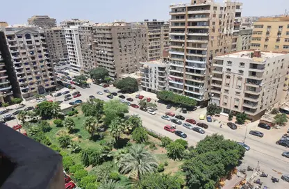 Apartment - 3 Bedrooms - 2 Bathrooms for sale in Abdallah Ibn Al Taher St. - 6th Zone - Nasr City - Cairo