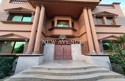 Villa - 5 Bedrooms - 5 Bathrooms for sale in Royal City - Sheikh Zayed Compounds - Sheikh Zayed City - Giza