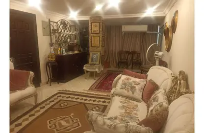 Apartment - 3 Bedrooms - 1 Bathroom for rent in Al Sayed Al Marghany St. - Almazah - Heliopolis - Masr El Gedida - Cairo