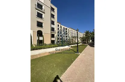 Apartment - 4 Bedrooms - 4 Bathrooms for sale in Village West - Sheikh Zayed Compounds - Sheikh Zayed City - Giza