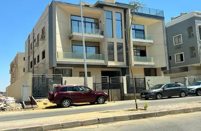 Apartment - 4 Bedrooms - 3 Bathrooms for sale in El Koronfel - The 5th Settlement - New Cairo City - Cairo