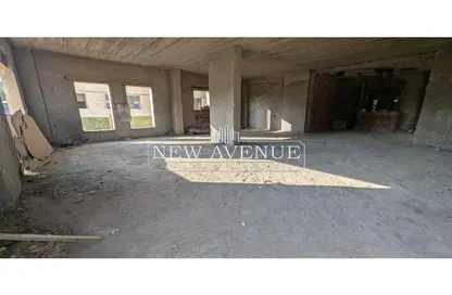 Retail - Studio - 3 Bathrooms for rent in Concord Plaza - South Investors Area - New Cairo City - Cairo