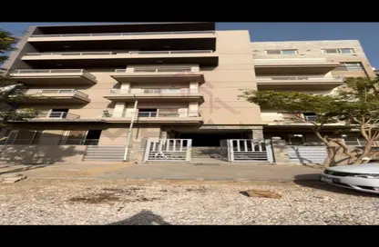 Apartment - 3 Bedrooms - 3 Bathrooms for sale in South Lotus - El Lotus - New Cairo City - Cairo