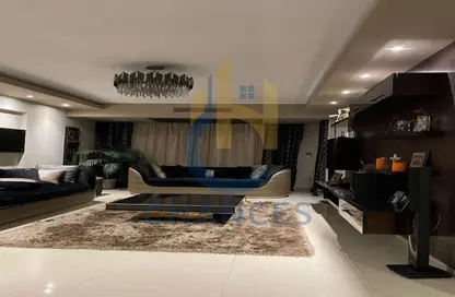 Apartment - 4 Bedrooms - 2 Bathrooms for sale in 10th Sector - Zahraa El Maadi - Hay El Maadi - Cairo