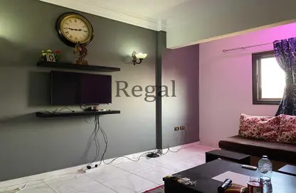 Apartment - 3 Bedrooms - 2 Bathrooms for rent in Central St. - 1st District - 6 October City - Giza