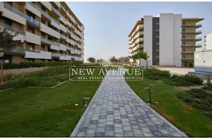 Apartment - 2 Bedrooms - 2 Bathrooms for sale in Al Burouj Compound - El Shorouk Compounds - Shorouk City - Cairo