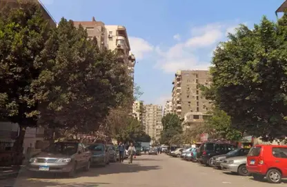 Apartment - 4 Bedrooms - 4 Bathrooms for sale in Samir Abdel Raouf St. - 8th Zone - Nasr City - Cairo