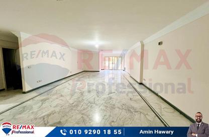 Apartment - 3 Bedrooms - 3 Bathrooms for rent in Mostafa Abou Heif St. - Saba Basha - Hay Sharq - Alexandria