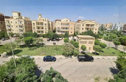 Apartment - 3 Bedrooms - 3 Bathrooms for sale in Beverly Hills Road - 17th District - Sheikh Zayed City - Giza