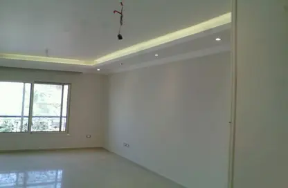 Apartment - 3 Bedrooms - 3 Bathrooms for rent in Ganoob El Acadimia - New Cairo City - Cairo