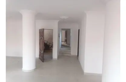 Apartment - 3 Bedrooms - 2 Bathrooms for sale in Al Hay Al Thalith St. - 3rd District - 6 October City - Giza