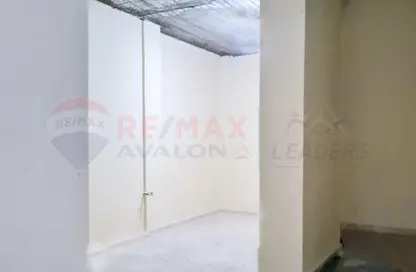 Shop - Studio - 1 Bathroom for sale in Bolkly - Hay Sharq - Alexandria