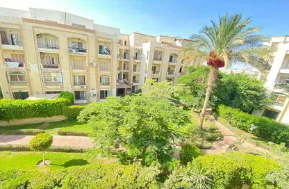 Apartment - 2 Bedrooms - 1 Bathroom for sale in Hadayek Al Mohandessin - 4th District - Sheikh Zayed City - Giza