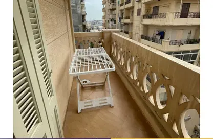 Apartment - 3 Bedrooms - 2 Bathrooms for rent in Sidi Gaber St. - Sidi Gaber - Hay Sharq - Alexandria