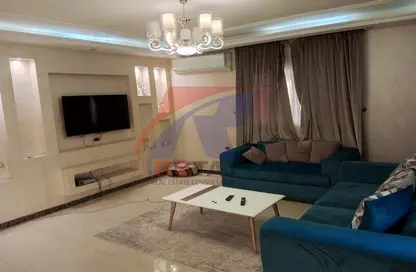 Apartment - 3 Bedrooms - 3 Bathrooms for rent in Dr Al Batrawy St. - 1st Zone - Nasr City - Cairo