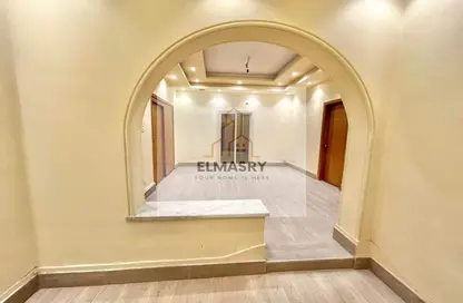 Half Floor - Studio - 5 Bathrooms for rent in Al Dokki St. - Dokki - Giza