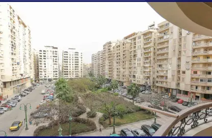 Apartment - 3 Bedrooms - 2 Bathrooms for sale in Tout Ankh Amoun St. - Smouha - Hay Sharq - Alexandria