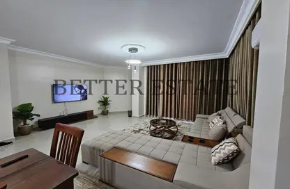 Apartment - 2 Bedrooms - 2 Bathrooms for sale in Mostashareen - North Investors Area - New Cairo City - Cairo