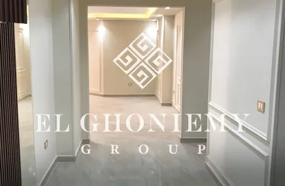 Apartment - 3 Bedrooms - 3 Bathrooms for sale in Smouha - Hay Sharq - Alexandria