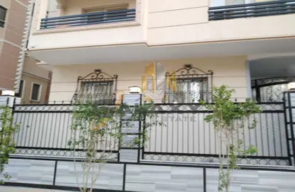 Whole Building - Studio - 2 Bathrooms for sale in 1st Neighborhood - Family Housing - Shorouk City - Cairo