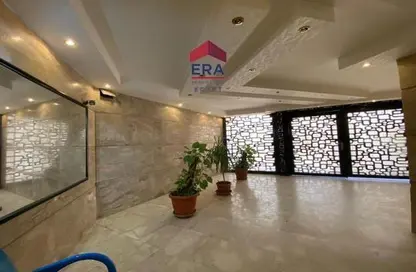 Apartment - 3 Bedrooms - 2 Bathrooms for sale in Souk Zahraa Al Maadi St. - Zahraa El Maadi - Hay El Maadi - Cairo