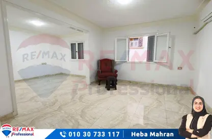 Apartment - 3 Bedrooms - 2 Bathrooms for sale in Abo Qir St. - Sporting - Hay Sharq - Alexandria