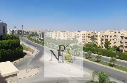 Apartment - 3 Bedrooms - 3 Bathrooms for sale in Green 5 - 6 October Compounds - 6 October City - Giza