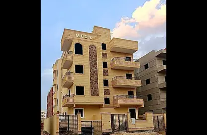 Apartment - 3 Bedrooms - 2 Bathrooms for sale in El Eskan El Momyaz - Hadayek October - 6 October City - Giza