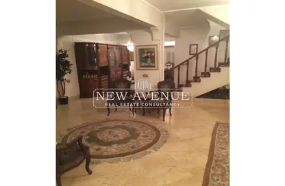 Apartment - 4 Bedrooms - 2 Bathrooms for sale in Al Khalifa Al Radi St. - Al Hadiqah Al Dawliyah - 7th District - Nasr City - Cairo