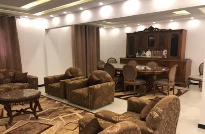 Apartment - 3 Bedrooms - 1 Bathroom for rent in Al Reyad St. - Mohandessin - Giza