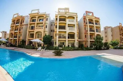 Chalet - 2 Bedrooms - 2 Bathrooms for sale in Emirates Heights - Qesm Ad Dabaah - North Coast