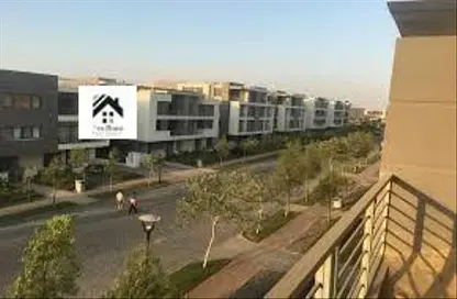 Apartment - 2 Bedrooms - 2 Bathrooms for sale in The 1st Settlement - New Cairo City - Cairo