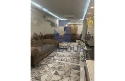 Apartment - 3 Bedrooms - 1 Bathroom for sale in Al Higaz Square - El Hegaz Square - El Nozha - Cairo