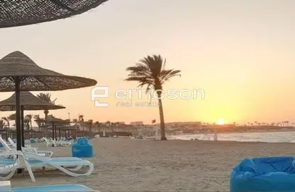 Chalet - 2 Bedrooms - 2 Bathrooms for sale in Koun - Ras Al Hekma - North Coast