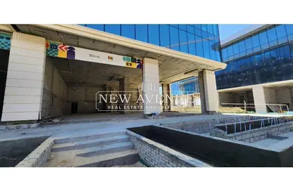 Retail - Studio - 1 Bathroom for sale in Golden Gate - South Teseen St. - The 5th Settlement - New Cairo City - Cairo