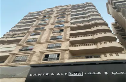 Apartment - 3 Bedrooms - 3 Bathrooms for sale in Hassan Ma'moon St. - 6th Zone - Nasr City - Cairo