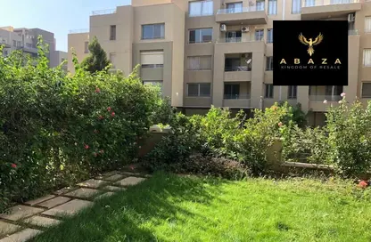 Apartment - 2 Bedrooms - 2 Bathrooms for sale in Palm Hills Village Gate - South Investors Area - New Cairo City - Cairo