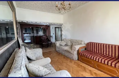 Apartment - 3 Bedrooms - 1 Bathroom for sale in Al Geish Road - Cleopatra - Hay Sharq - Alexandria